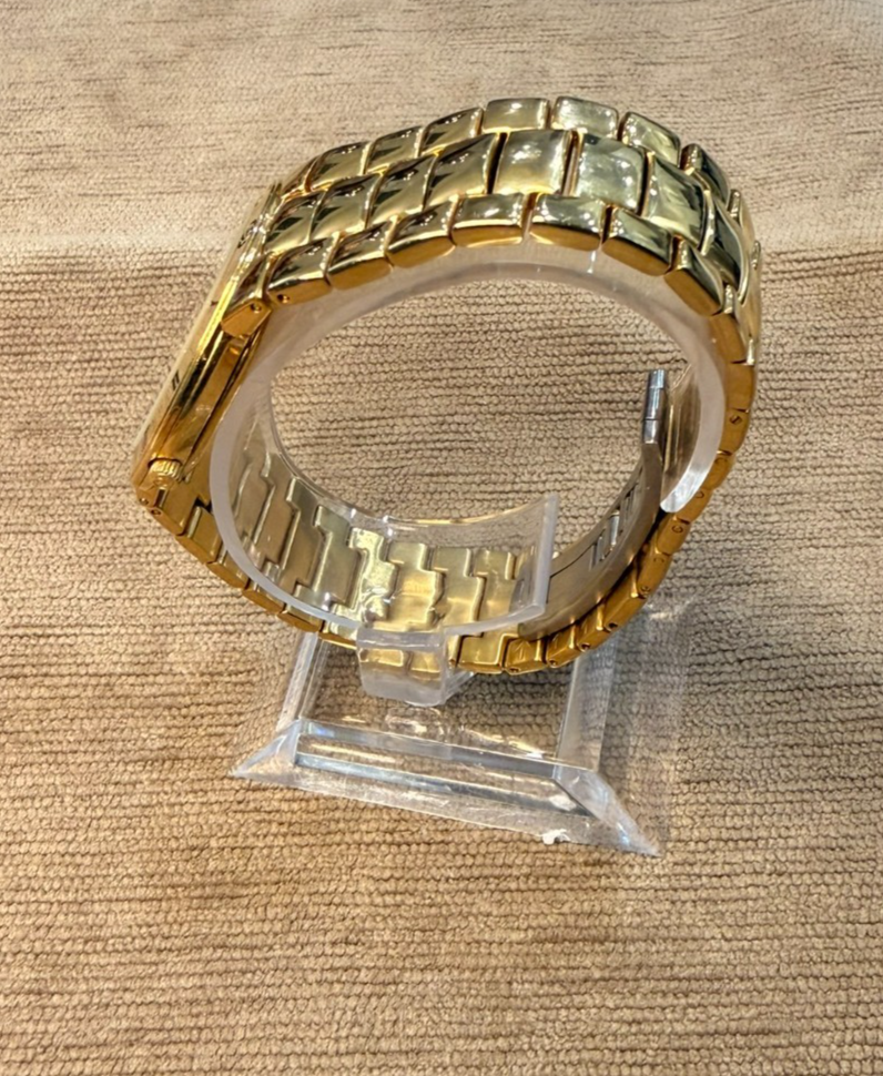 Gucci 3300.2 Vintage Gold Plated Quartz Watch – Black Dial – very nice