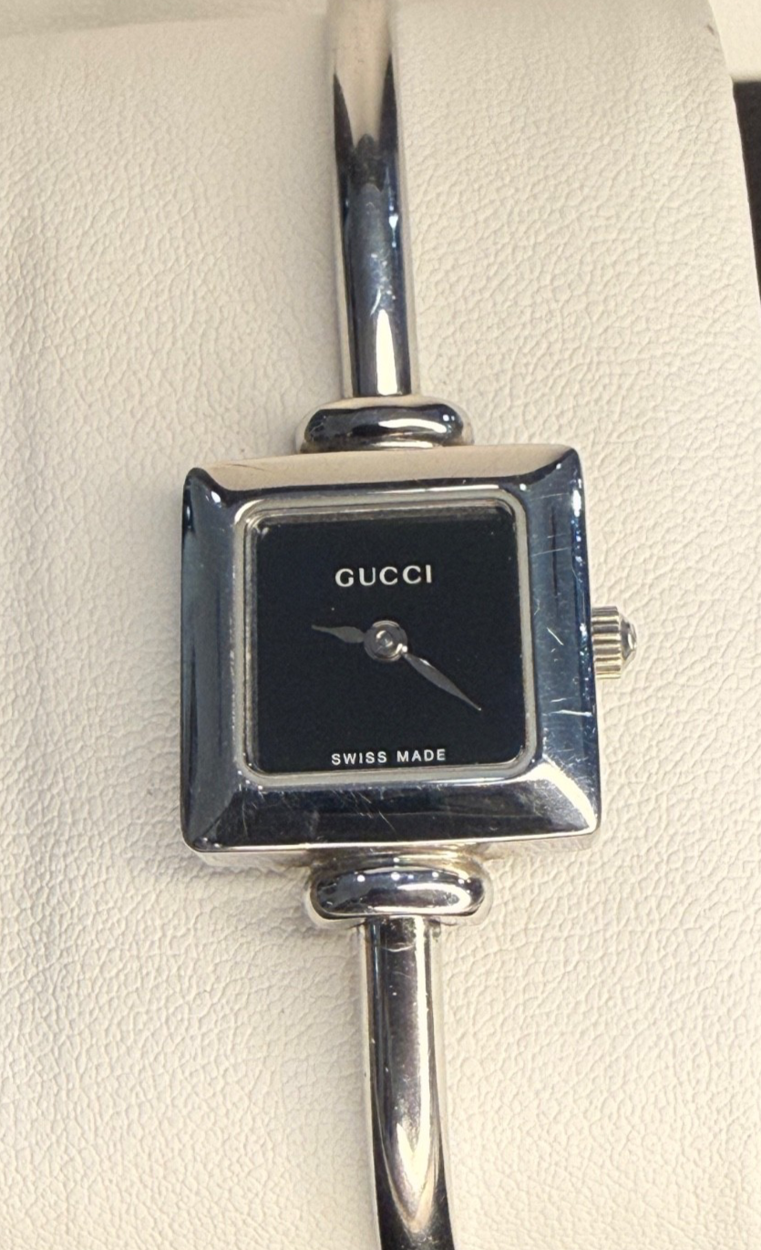 Gucci 1900L Silver Bangle SERVICED New Battery Black Dial Box Flawless