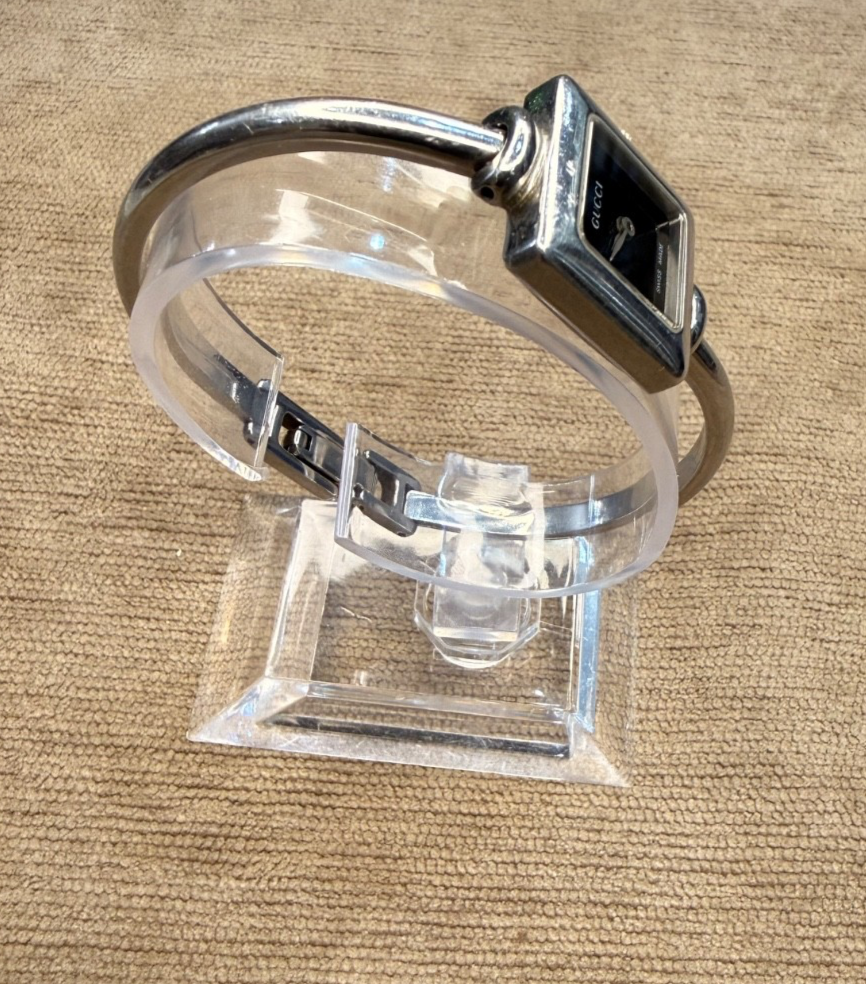 Gucci 1900L Silver Bangle SERVICED New Battery Black Dial Box Flawless