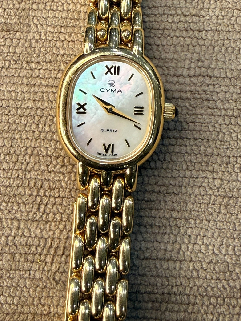 Cyma Swiss Ladies Gold Tone Oval Mother of Pearl Dial Quartz Watch Panel