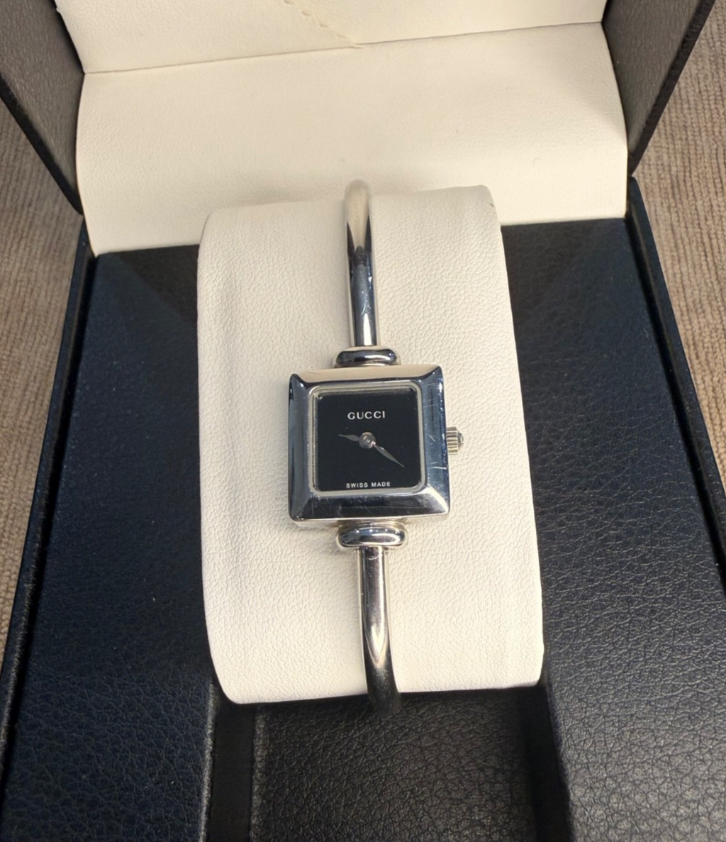 Gucci 1900L Silver Bangle SERVICED New Battery Black Dial Box Flawless