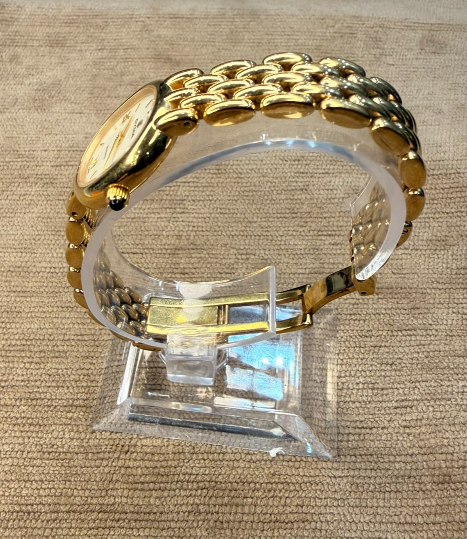 Cyma Swiss Ladies Gold Tone Oval Mother of Pearl Dial Quartz Watch Panel
