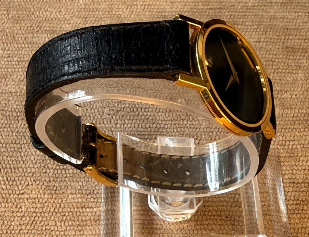 Movado Museum 87.A1.832 Ladies Watch Black Dial Gold Tone Swiss Quartz Serviced