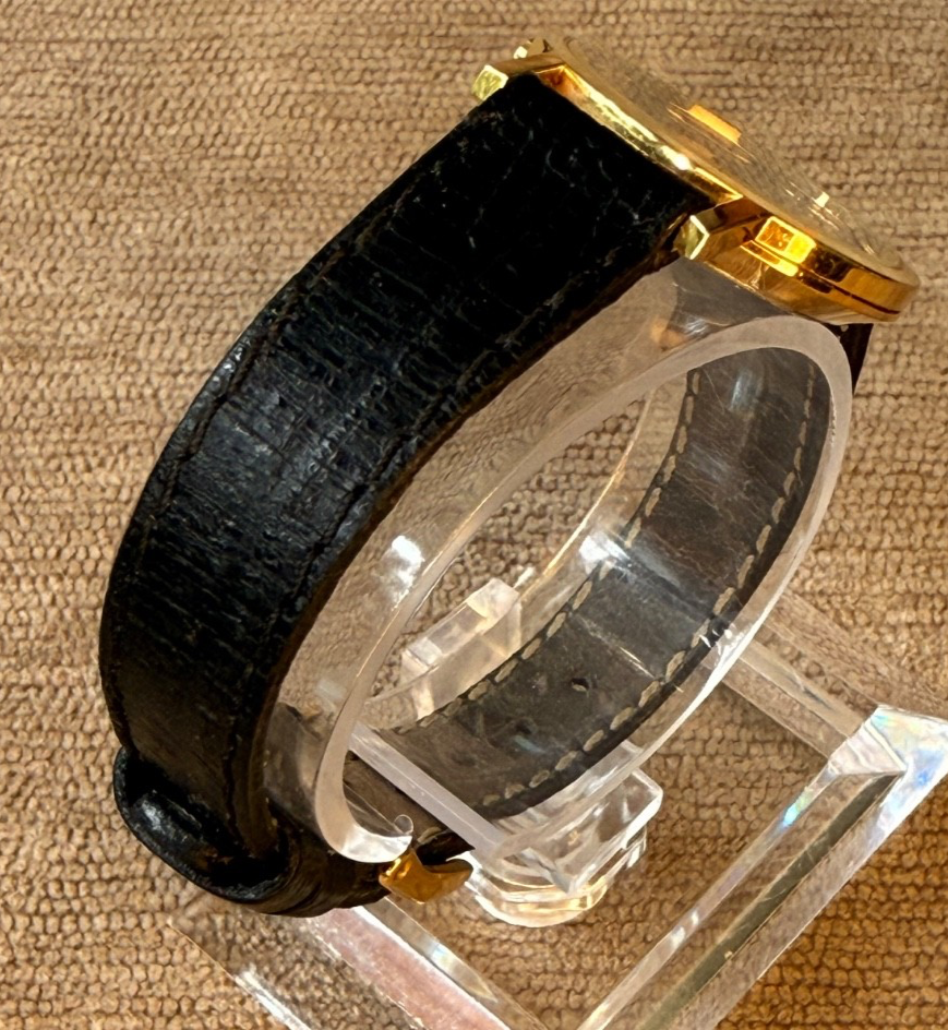 Movado Museum 87.A1.832 Ladies Watch Black Dial Gold Tone Swiss Quartz Serviced